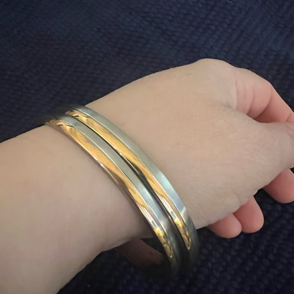 Jewelry - 2 Tone Gold/Silver set of 2 Bangles